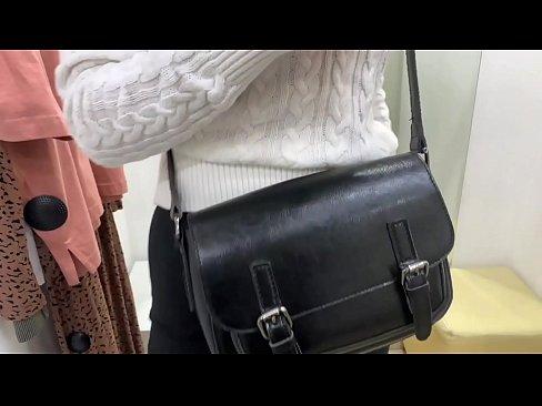 ❤️ Public masturbation sa batan-ong bitch FeralBerry nga adunay dildo sa fitting room super sex sa amon ceb.pornoklinge.ru